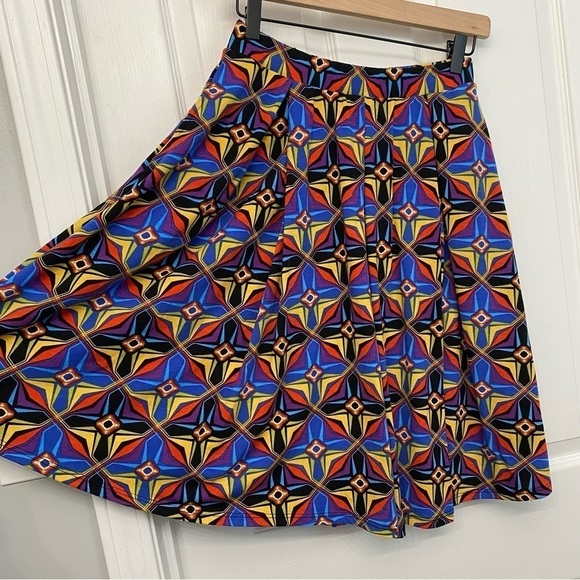 LuLaRoe Madison Skater Skirt with Pockets Retro Small - Picture 3 of 11